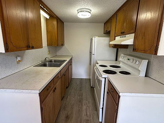 5th image of 2614 S 57th St Unit 8