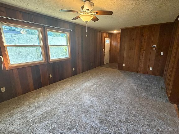 4th image of 125 17th St
