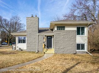 620 Everett Dr, Lansing, MI 48915