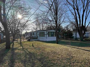 8205 S Charles St, Savanna, IL 61074