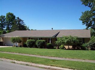 509 Berkshire Cir, Englewood, OH