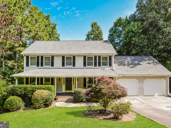 710 Lake Point Dr, Woodstock, GA 30189