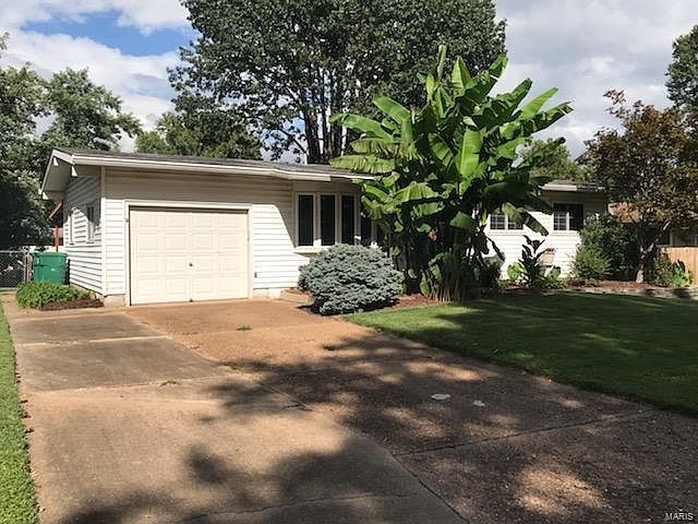 1st image of 1305 Estes Dr