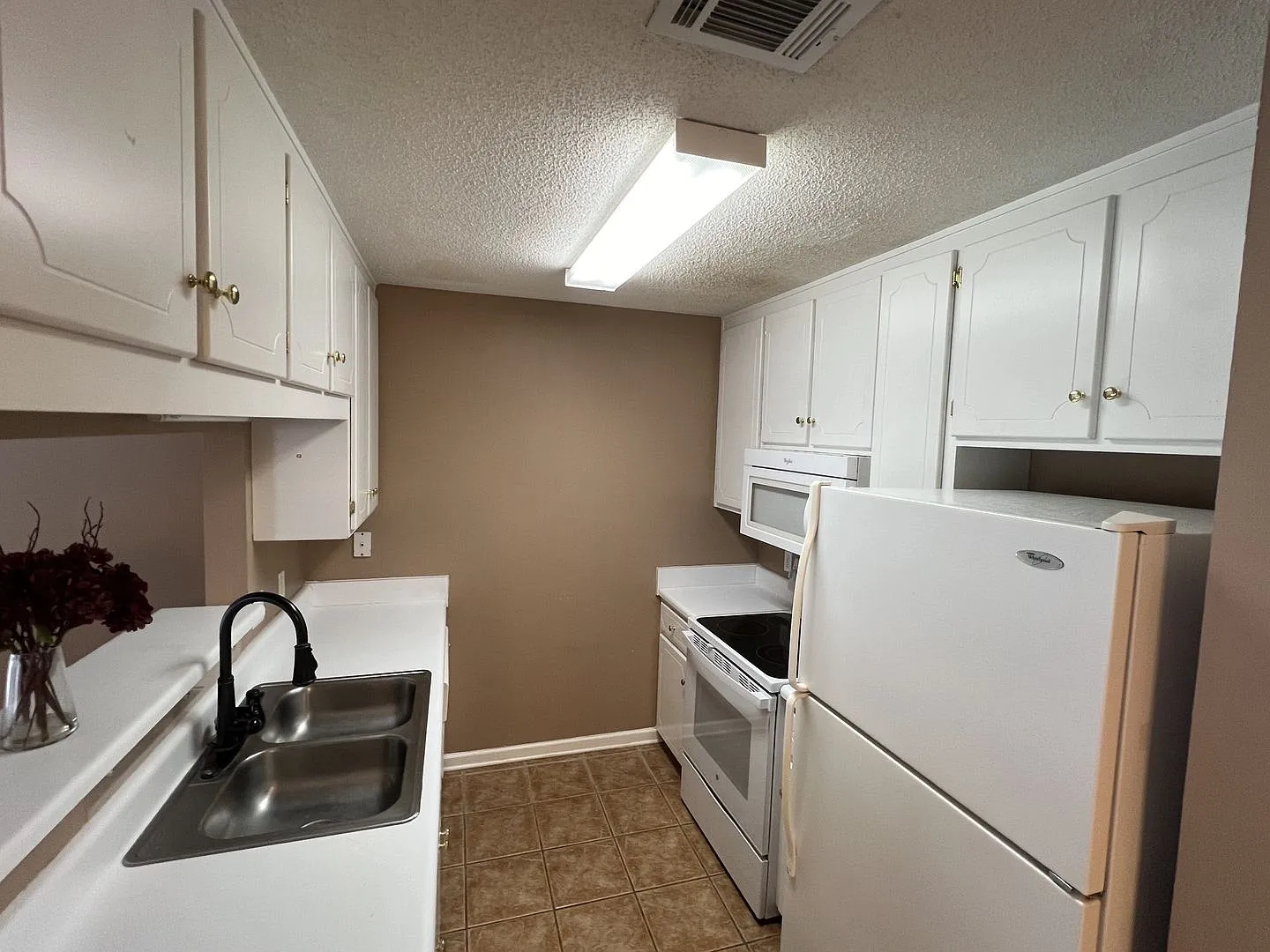 161 S Springview Dr — Photo 4