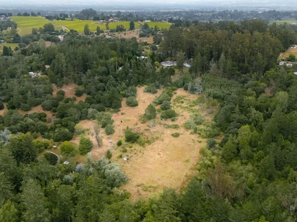 2750 Burnside Road, Sebastopol, CA 95472