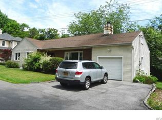 1048 Clay Ave, Pelham, NY 10803