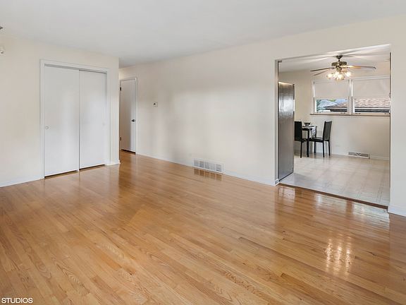 4th image of 1329 Phoenix Dr