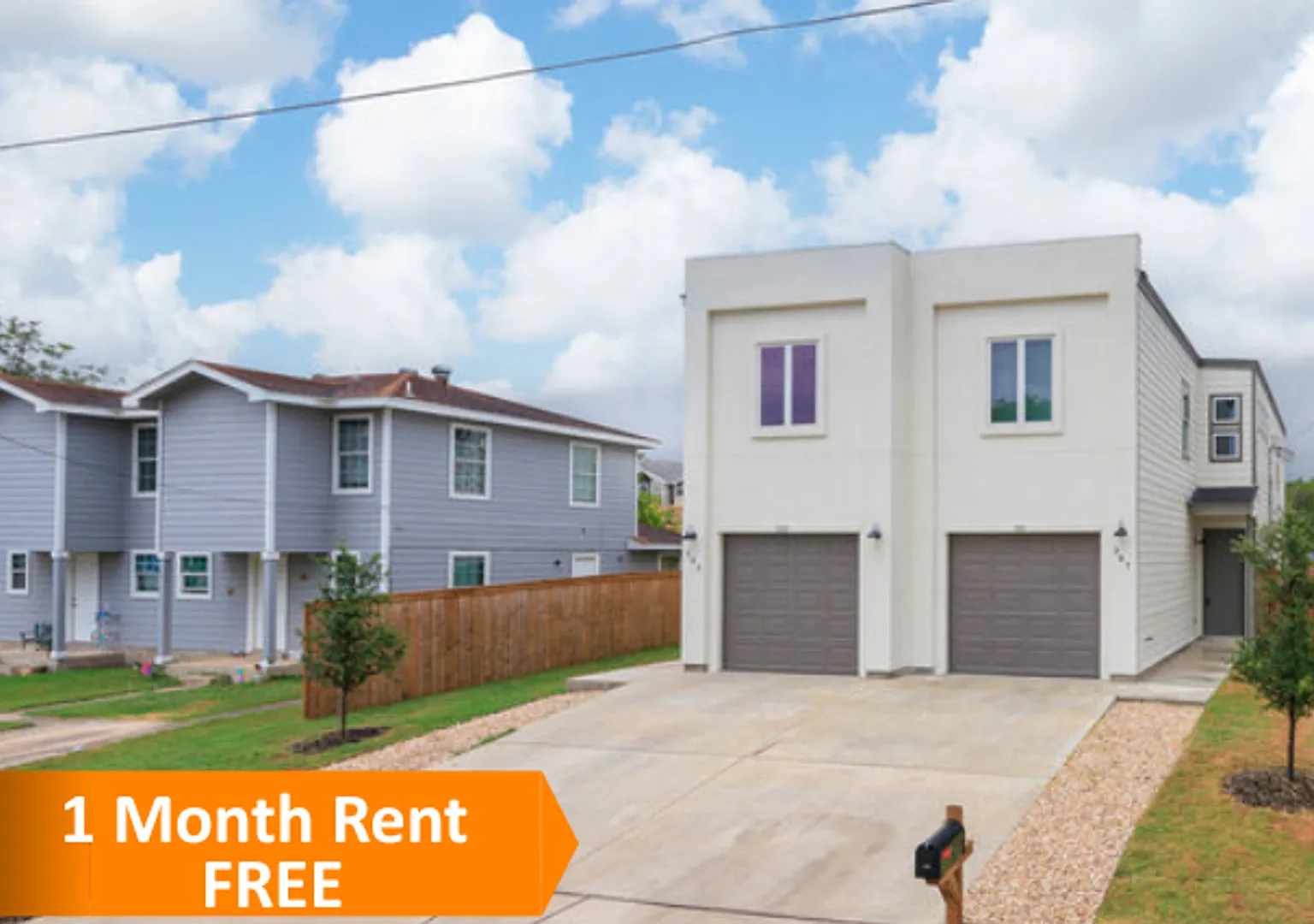 Spacious and Modern Townhome! — Photo 1