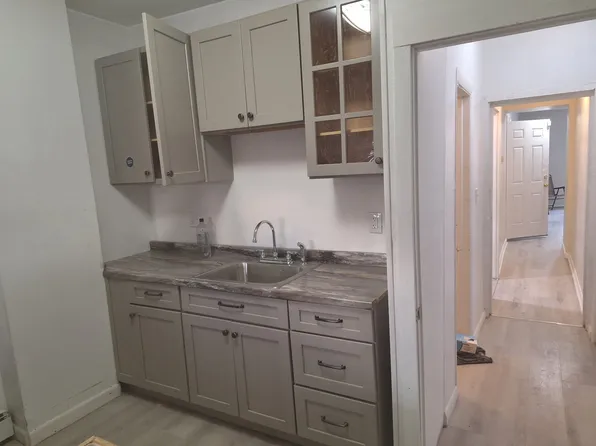 38 Byers St #2, Springfield, MA 01105