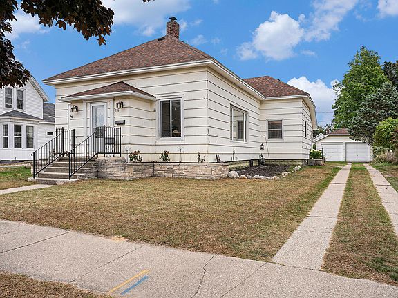 3rd image of 416 N Gaylord Ave