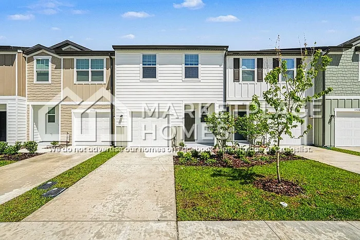 11916 Sylvia St — Photo 2
