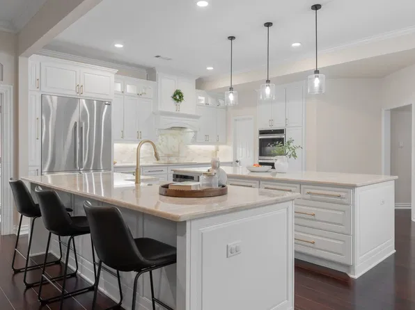 302 W Charlottesville Ave, Colleyville, TX 76034