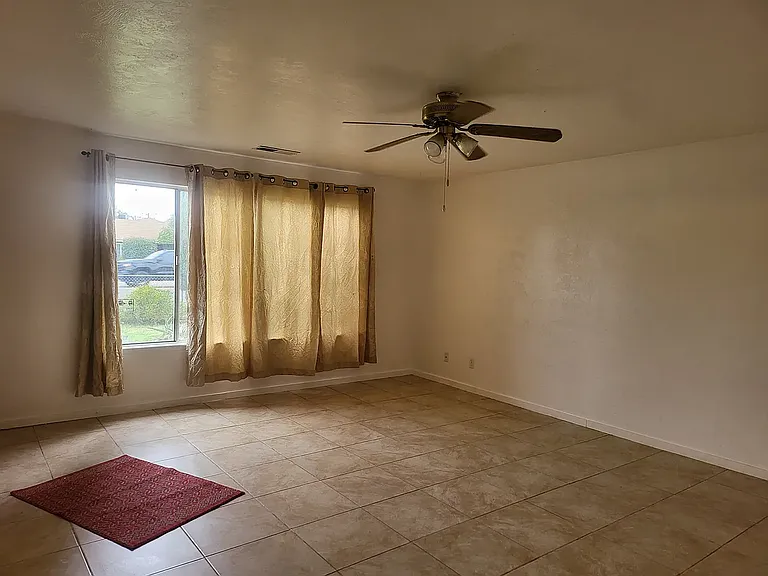 1019 S Demaree St — Photo 41