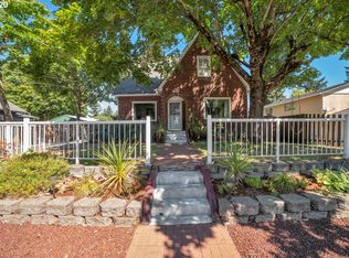 2804 E 16th St, Vancouver, WA 98661
