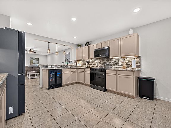 4th image of 9219 Summer Valley Ln