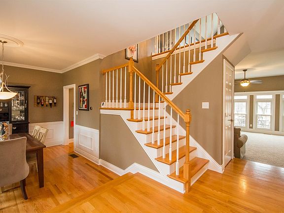 3rd image of 3401 Chestnut Hill Ln