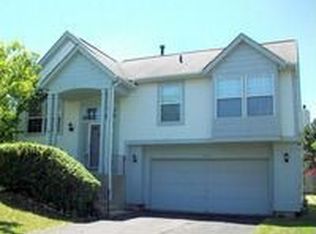 1519 Stockton Ln, Crystal Lake, IL 60014