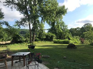 727 River Rd S, Putney, VT 05346