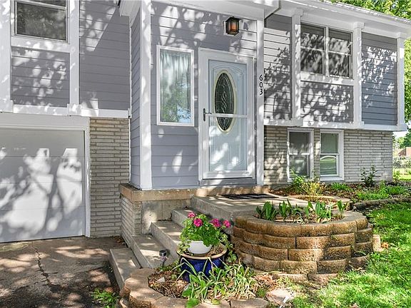 4th image of 603 S Hamilton Cir