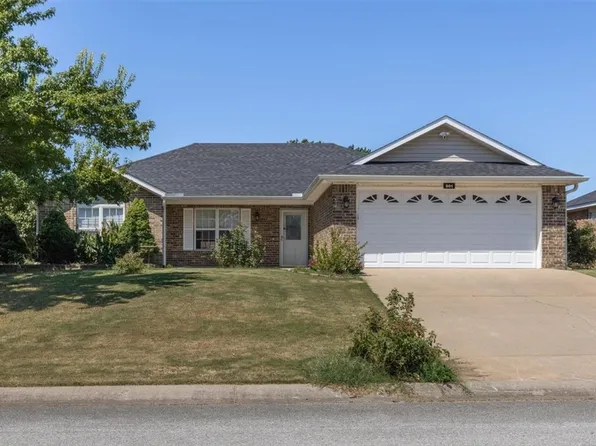 501 Spicewood Trl, Centerton, AR 72719