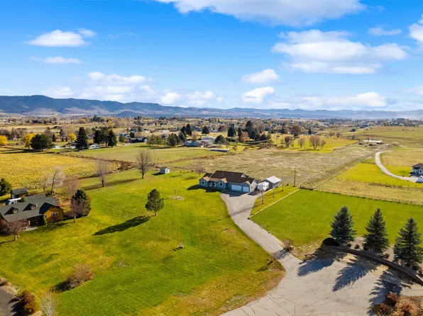 946 Joy St, Corvallis, MT 59828