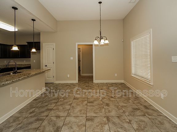 4th image of 5490 Meadowbriar Trl