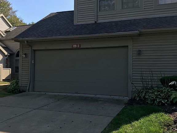 2nd image of 115 N Aspen Ct Unit 3