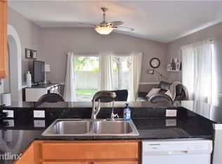 27847 Breakers Dr, Zephyrhills, FL 33544