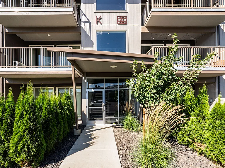 Magnesium Village Apartments — Photo 26
