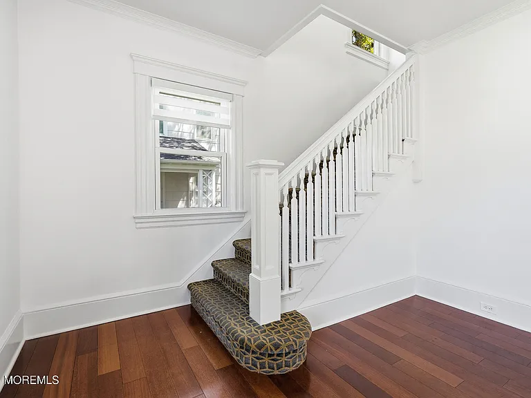 74 Poplar Ave — Photo 7