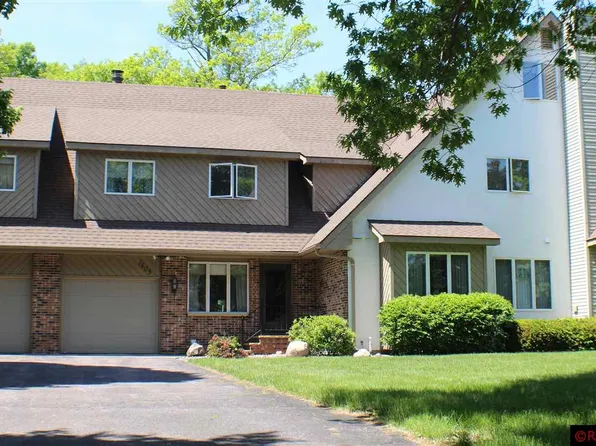 1605 Pleasant View Dr, North Mankato, MN 56003