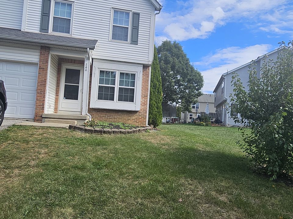 WELCOME HOME to 260 Richards Circle, Delaware OH