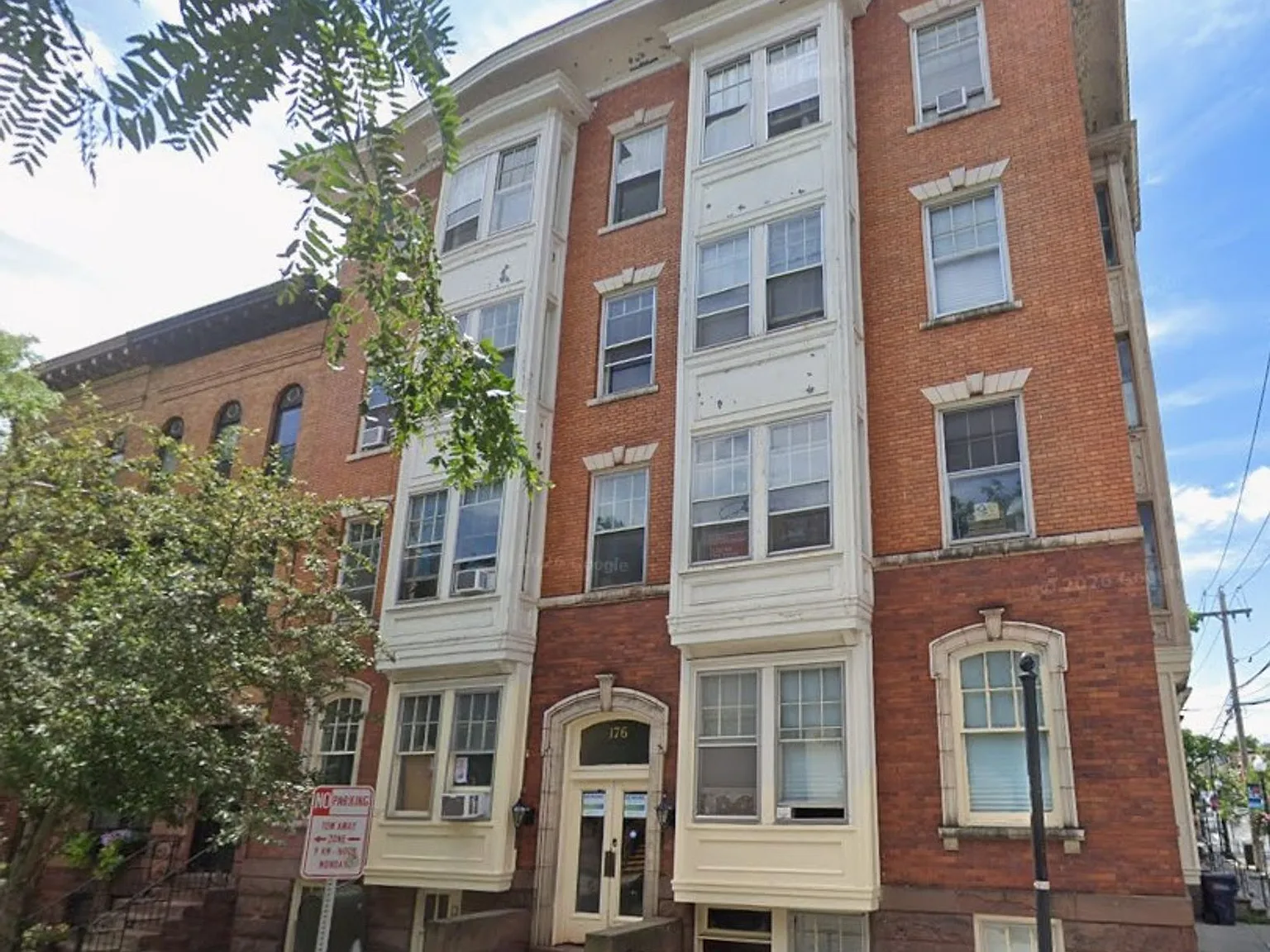 176 Chestnut Street — Photo 1