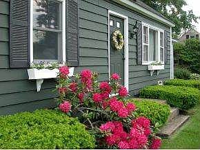 Fresh Paint & Newer Roof