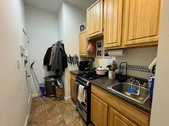 5th image of 341 E 19th St APT 4D