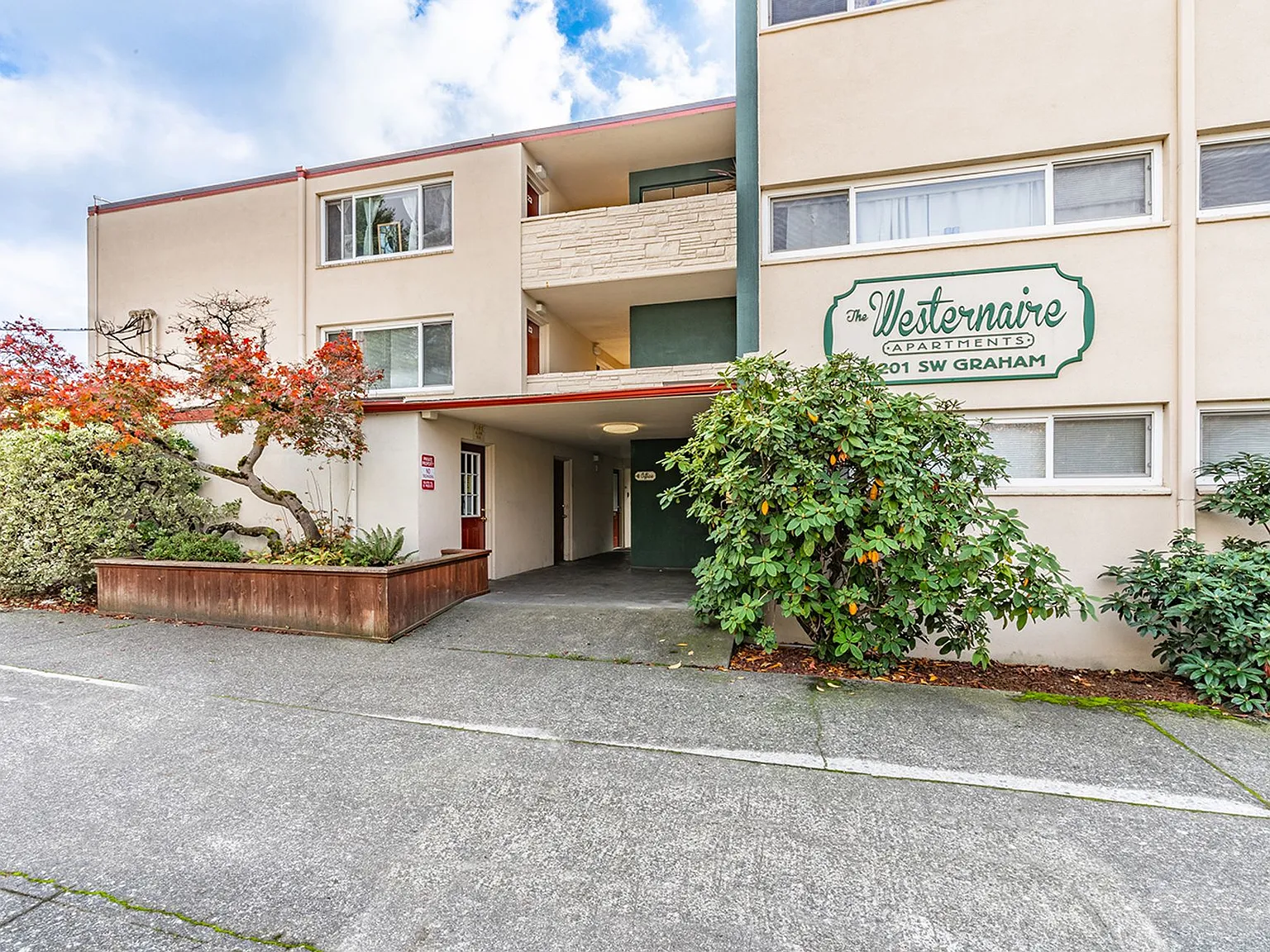 Westernaire Apartments — Photo 3
