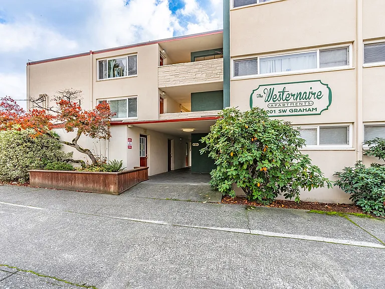Westernaire Apartments — Photo 3