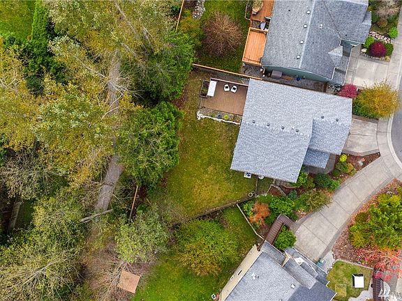 Mature landscaping creates an ultra private feel, surrounded by nature.