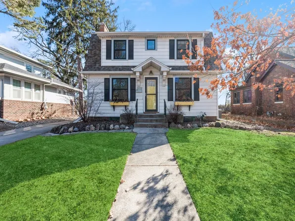 2222 Storm St, Ames, IA 50014