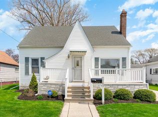 2809 Fitzhugh St, Bay City, MI 48708