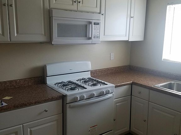 2nd image of 9835 Pepper Ave