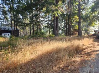 50 Lariat Ct, Whitethorn, CA 95589