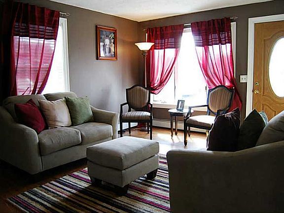 5th image of 344 Brown St