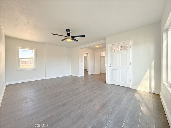 4th image of 2207 W 132nd St