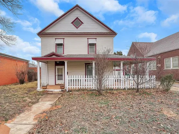 326 N Oklahoma Ave, Mangum, OK 73554