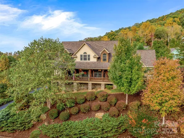 19 Carden Dr, Weaverville, NC 28787
