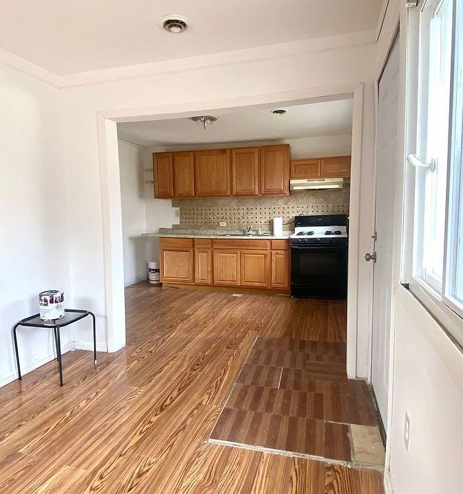 1st image of 32249 Oscoda Ct