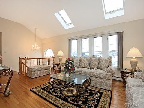 4th image of 2881 Ocean Ave