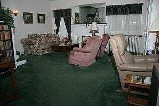 4th image of 2740 Robinwood Ave