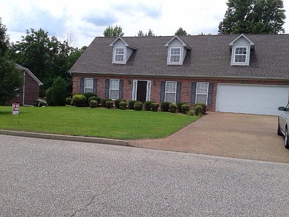 3rd image of 126 Derek Dr